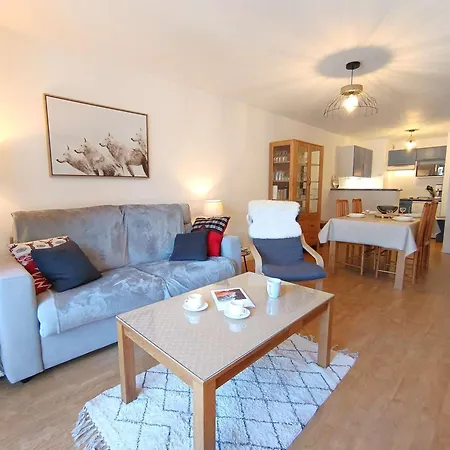 T2 Pour 4 Pers, Balcon, Parking – - Fr-1-457-379 *