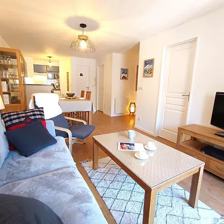 T2 Pour 4 Pers, Balcon, Parking – - Fr-1-457-379 Appartement